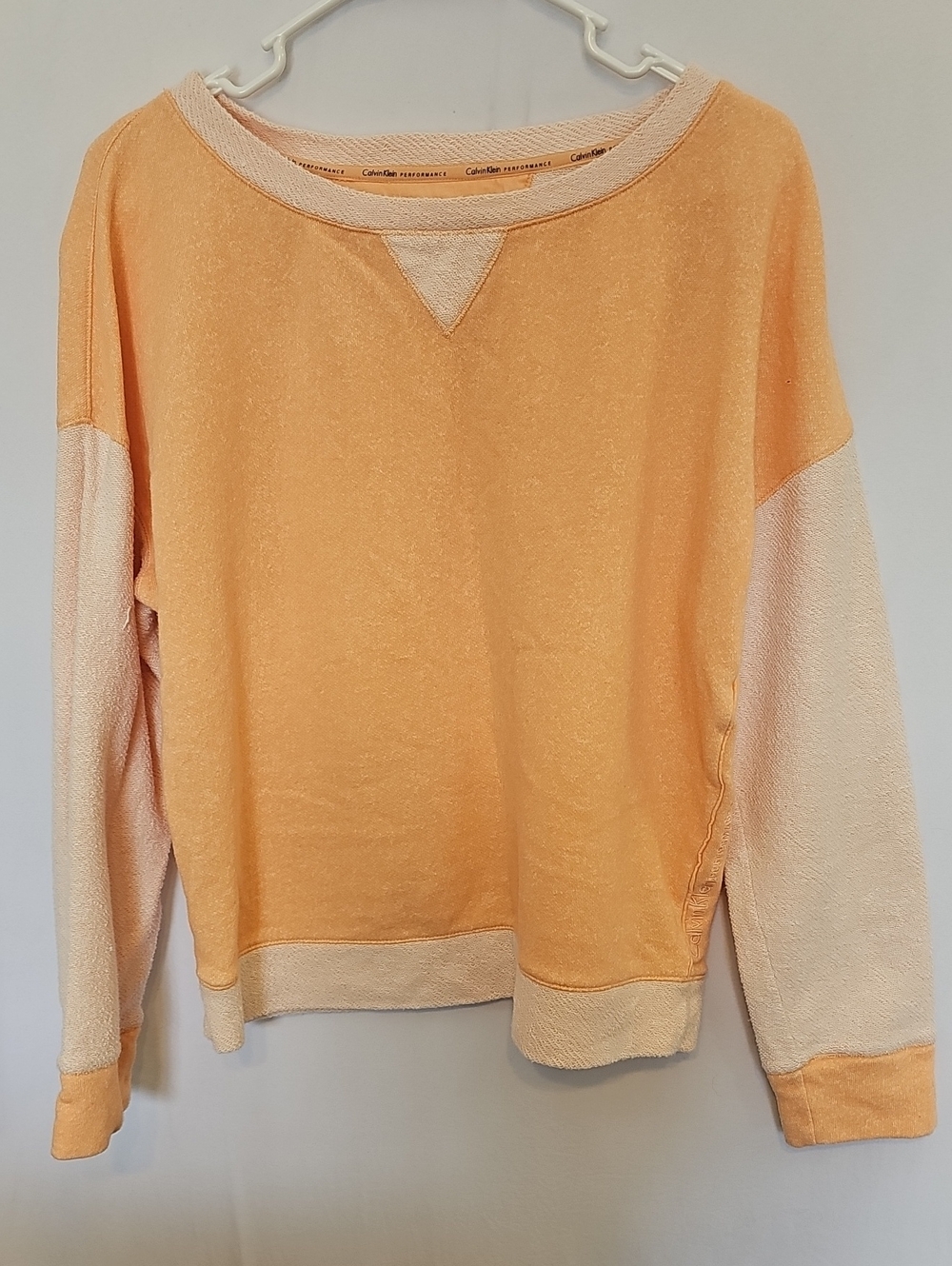 Calvin Klein Performance Colorblock Sweatshirt – Women's Large
